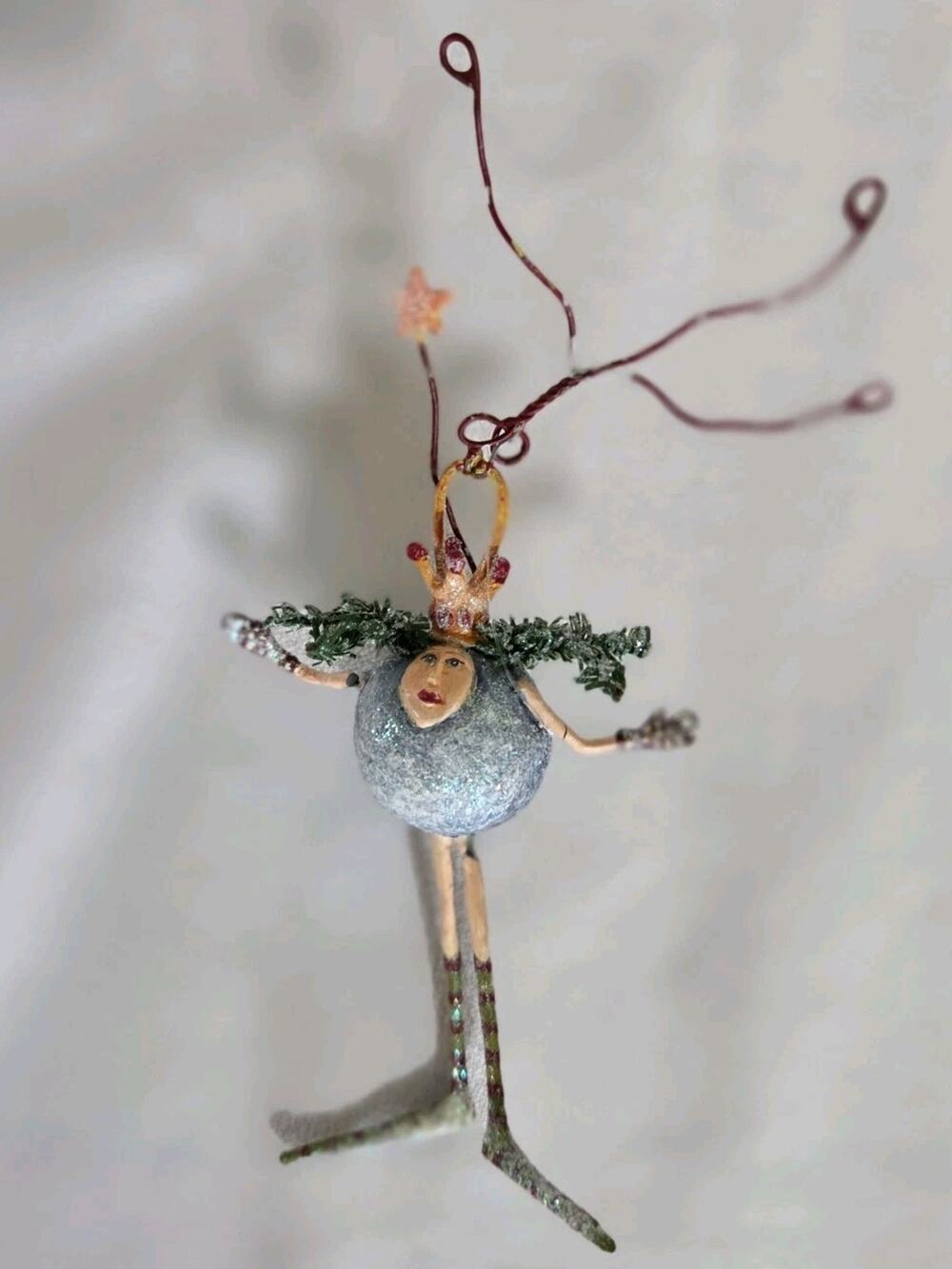 Dept 56 Krinkles Patience Brewster Queens Crown Ball Glitter W/Star Ornament